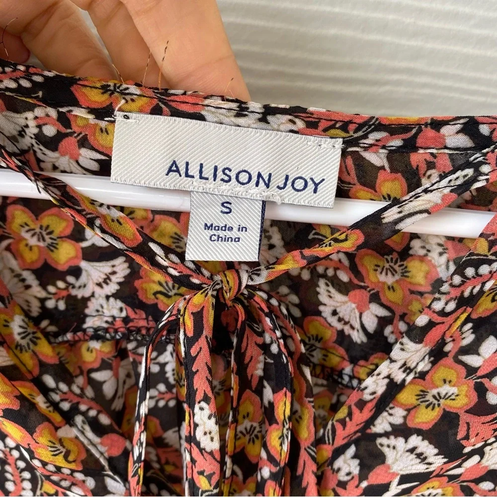 ALLISON JOY Floral Bell Sleeve Semi Sheer Blouse - Picture 3 of 8